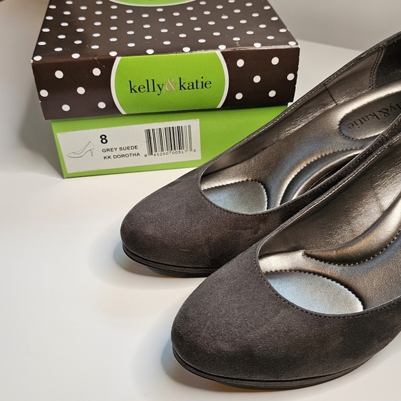 KELLY & KATIE PUMPS, SIZE 8 - Picture 9 of 9
